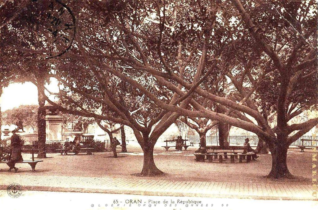 MH n- 049- Place de la republique.JPG